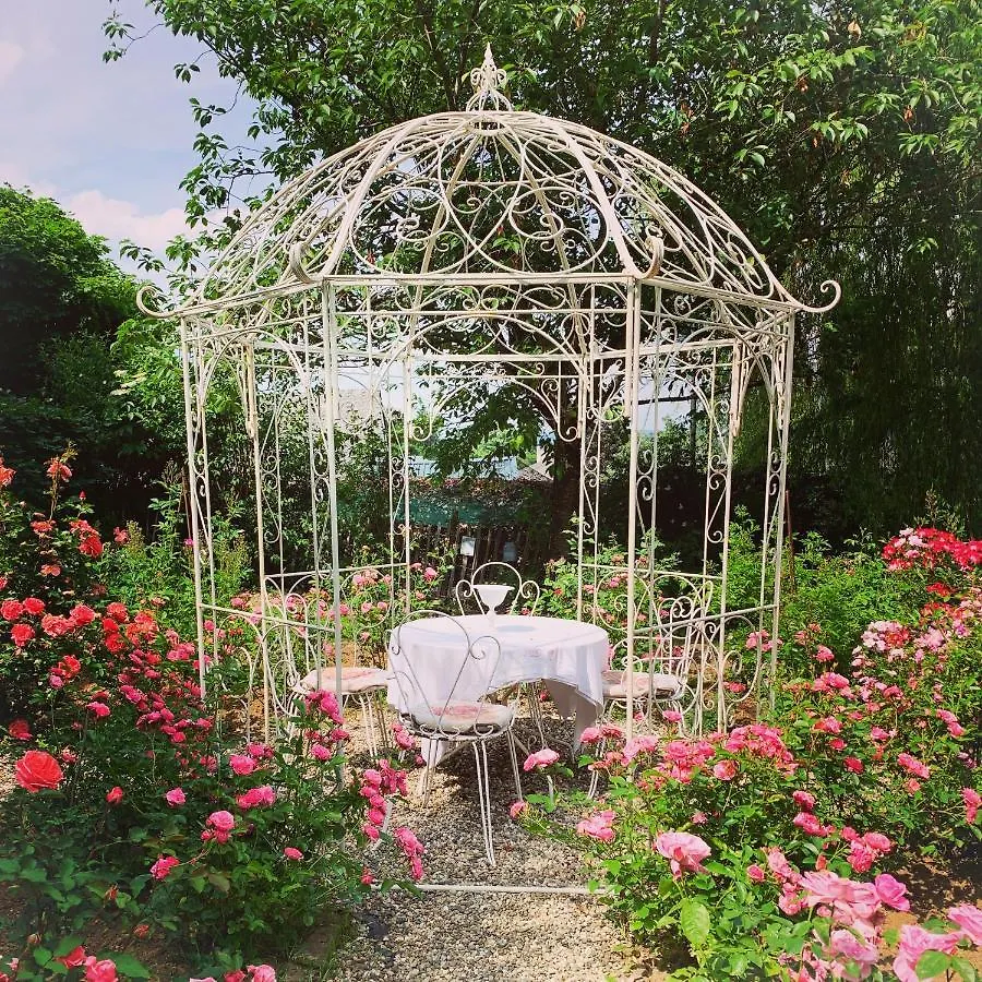 Isabelle'S Rosegarden Hotell Beckerich